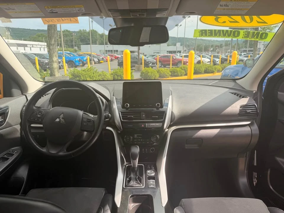 2023 Mitsubishi Eclipse Cross - Image 6 of 12