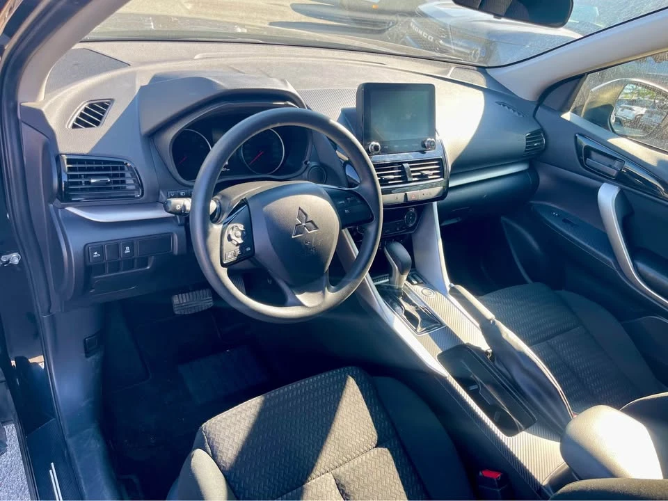 2023 Mitsubishi Eclipse Cross - Image 9 of 18