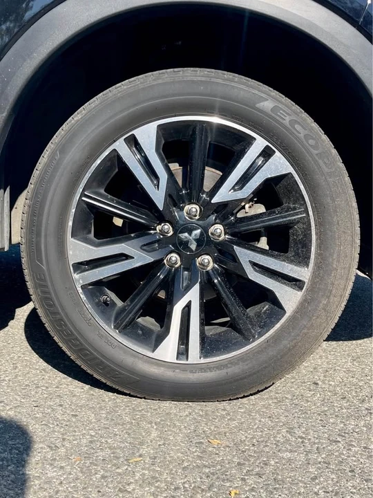 2023 Mitsubishi Eclipse Cross - Image 8 of 18