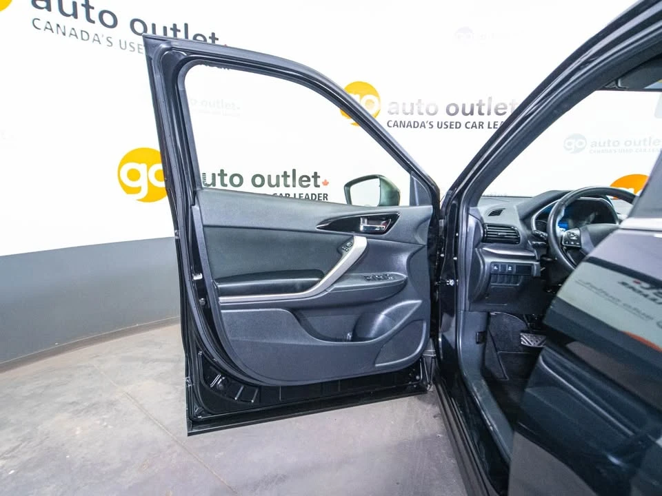 2023 Mitsubishi Eclipse Cross - Image 14 of 15