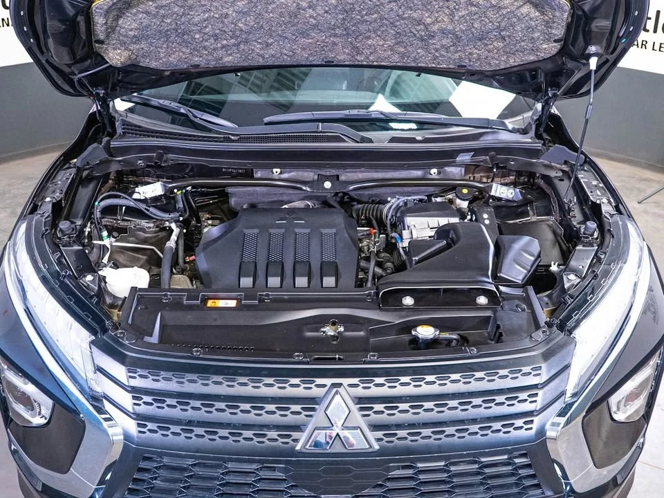 2023 Mitsubishi Eclipse Cross - Image 4 of 15