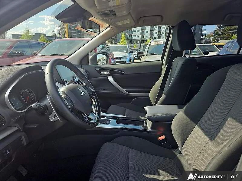 2023 Mitsubishi Eclipse Cross - Image 12 of 20