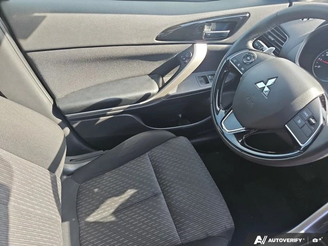 2023 Mitsubishi Eclipse Cross - Image 17 of 20