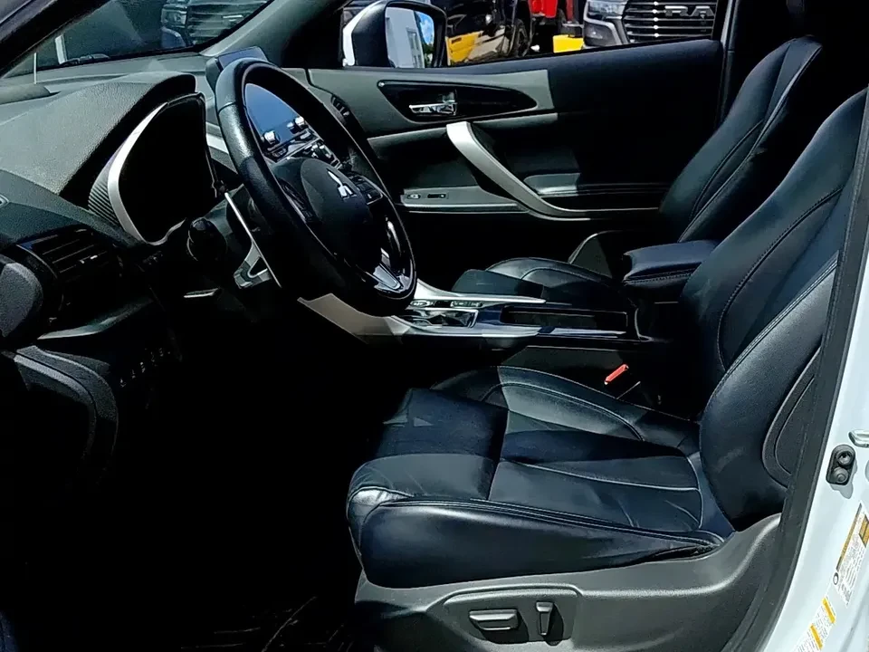 2023 Mitsubishi Eclipse Cross - Image 8 of 20