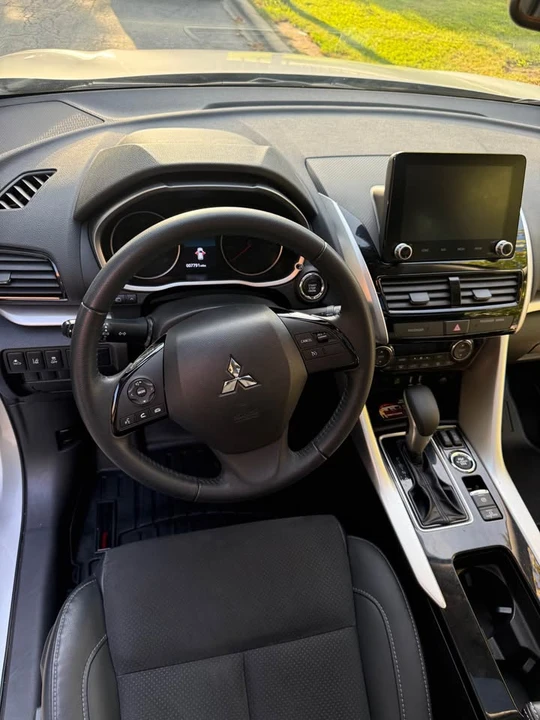 2023 Mitsubishi Eclipse Cross - Image 5 of 19