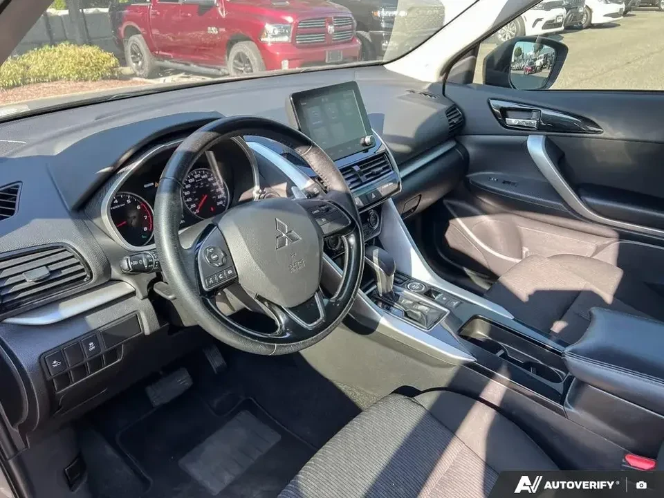 2023 Mitsubishi Eclipse Cross - Image 9 of 16