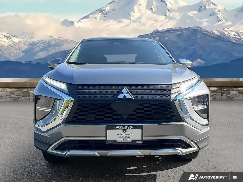 2023 Mitsubishi Eclipse Cross - Image 2 of 16