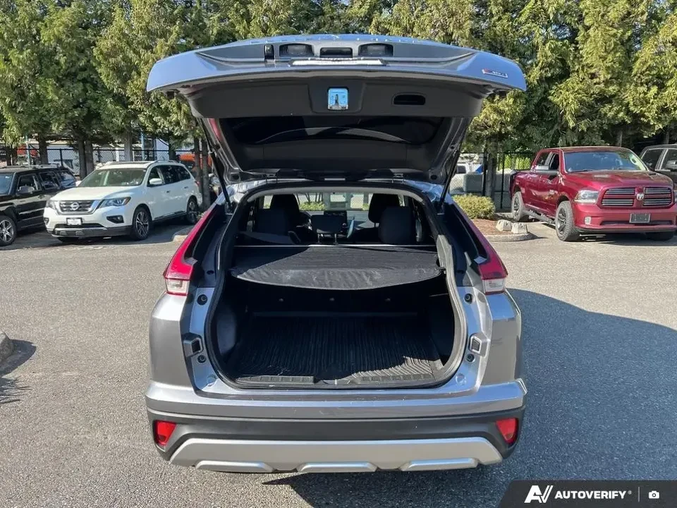 2023 Mitsubishi Eclipse Cross - Image 8 of 16