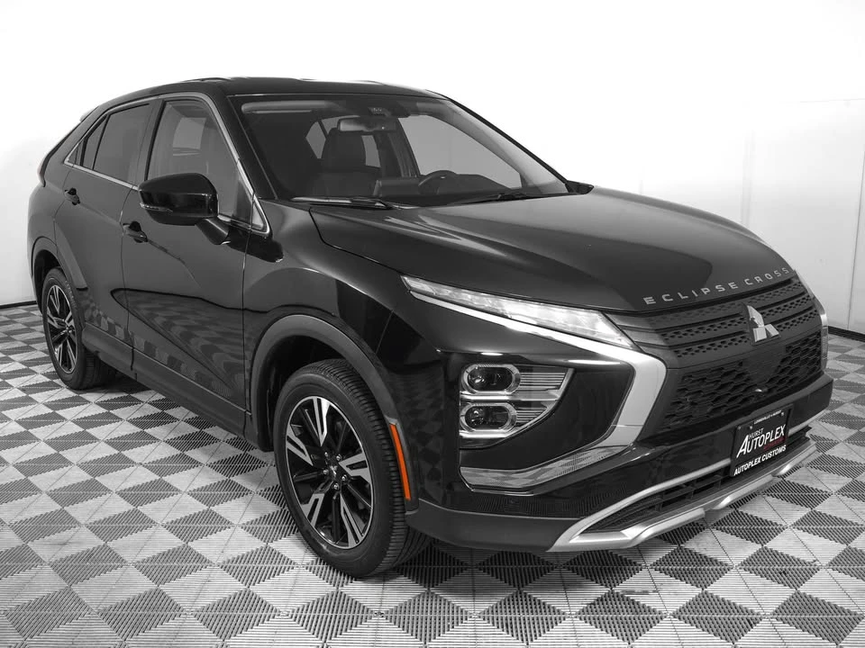 2023 Mitsubishi Eclipse Cross - Image 2 of 20