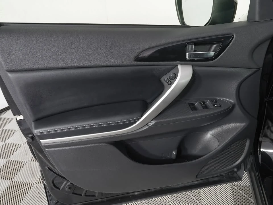 2023 Mitsubishi Eclipse Cross - Image 13 of 20