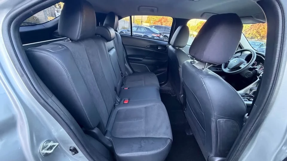 2023 Mitsubishi Eclipse Cross - Image 8 of 20