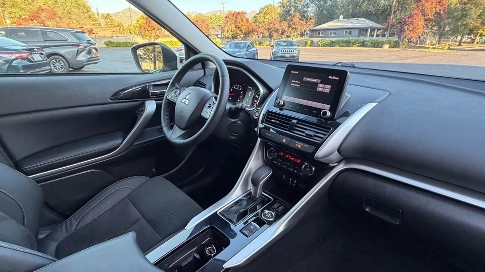 2023 Mitsubishi Eclipse Cross - Image 11 of 20