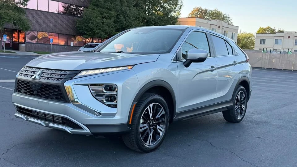 2023 Mitsubishi Eclipse Cross - Image 7 of 20