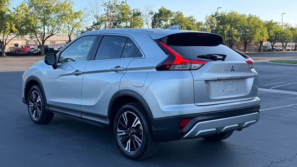 2023 Mitsubishi Eclipse Cross - Image 4 of 20