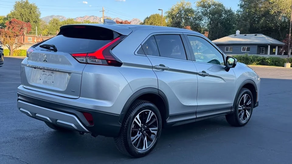 2023 Mitsubishi Eclipse Cross - Image 3 of 20