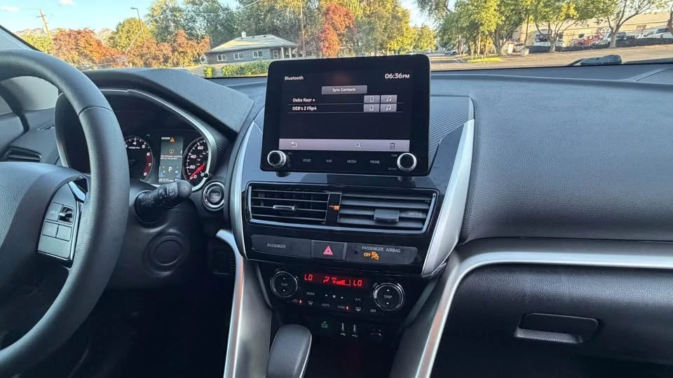2023 Mitsubishi Eclipse Cross - Image 15 of 20