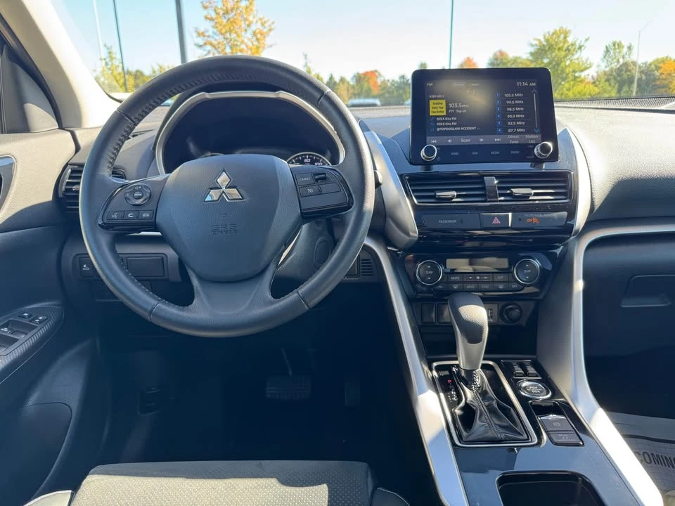 2023 Mitsubishi Eclipse Cross - Image 10 of 17