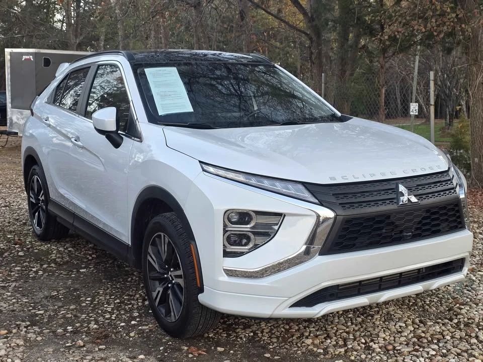 2023 Mitsubishi Eclipse Cross - Image 2 of 16