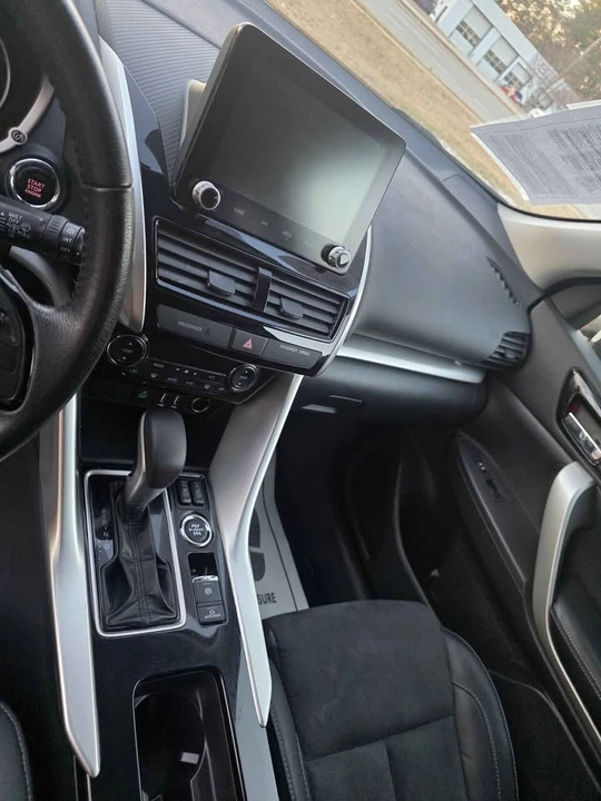 2023 Mitsubishi Eclipse Cross - Image 8 of 16