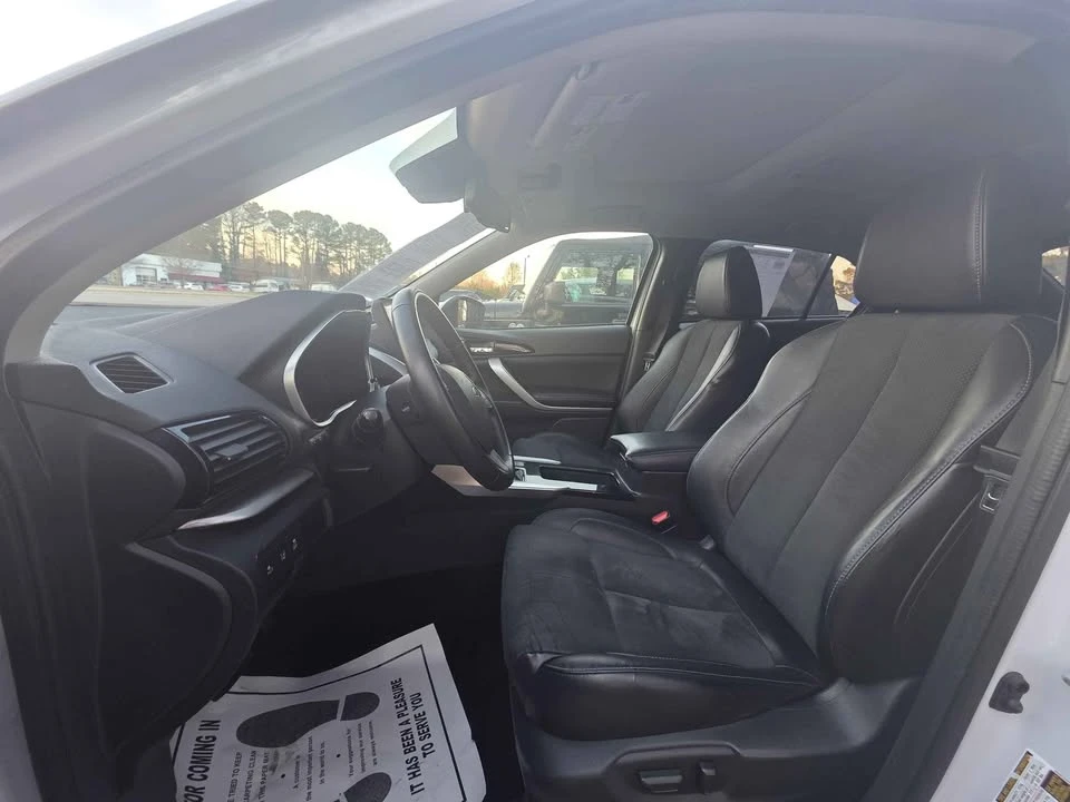 2023 Mitsubishi Eclipse Cross - Image 7 of 16