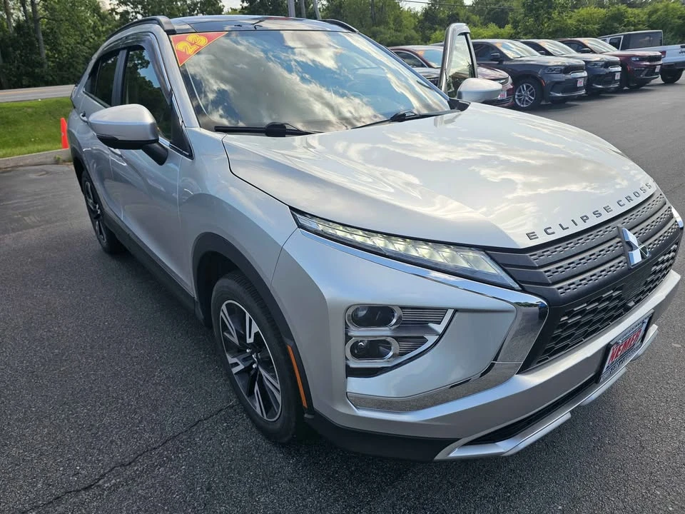 2023 Mitsubishi Eclipse Cross - Image 2 of 5