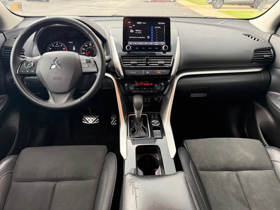 2023 Mitsubishi Eclipse Cross - Image 12 of 20