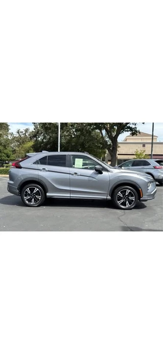 2023 Mitsubishi Eclipse Cross - Image 2 of 20