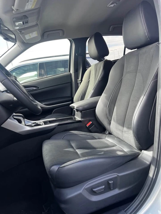 2023 Mitsubishi Eclipse Cross - Image 6 of 12