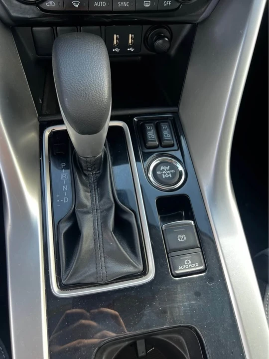 2023 Mitsubishi Eclipse Cross - Image 9 of 12