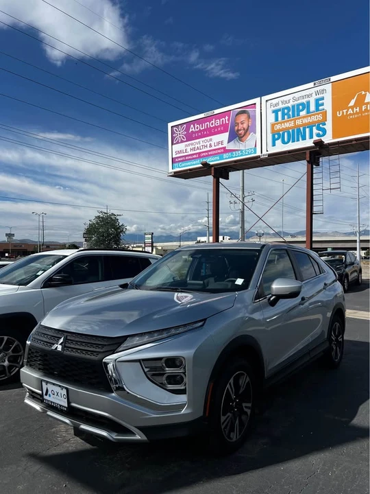 2023 Mitsubishi Eclipse Cross - Image 2 of 12