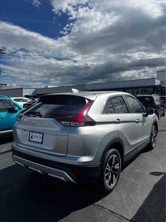 2023 Mitsubishi Eclipse Cross - Image 3 of 12