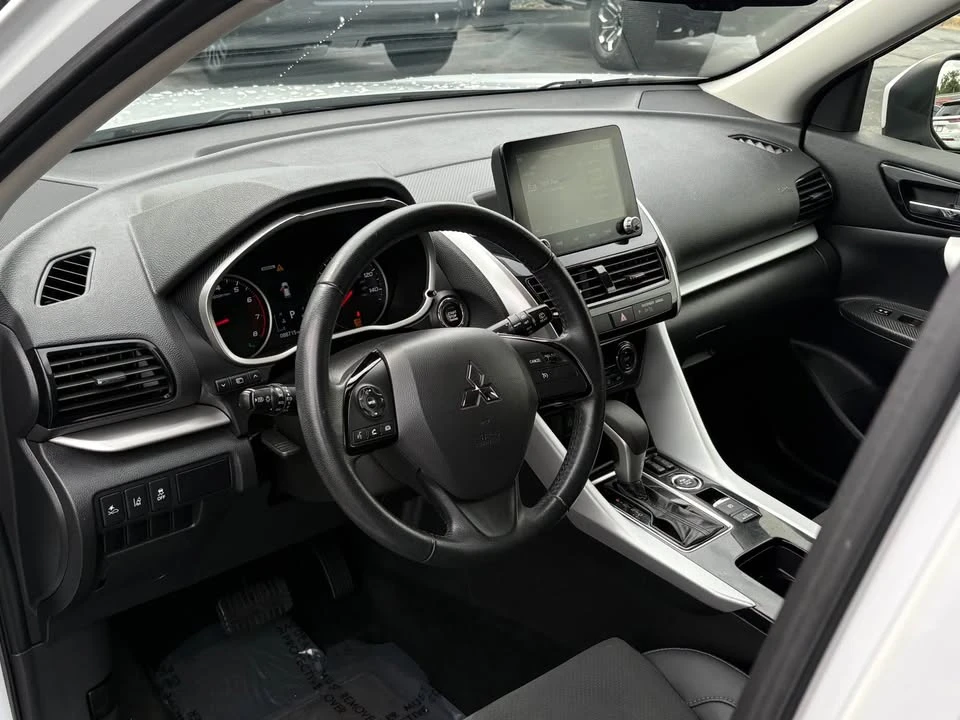 2023 Mitsubishi Eclipse Cross - Image 11 of 20