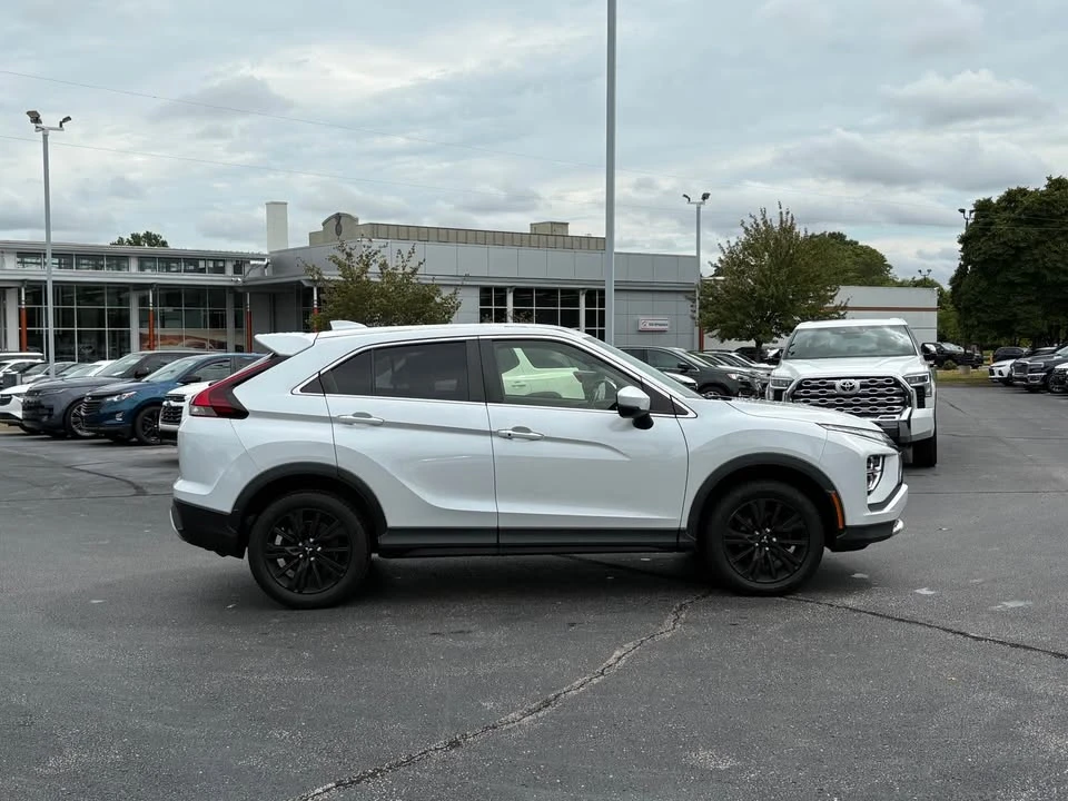 2023 Mitsubishi Eclipse Cross - Image 8 of 20