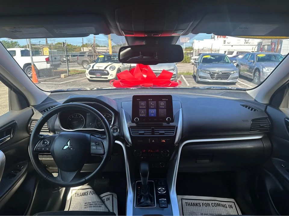 2023 Mitsubishi Eclipse Cross - Image 8 of 15
