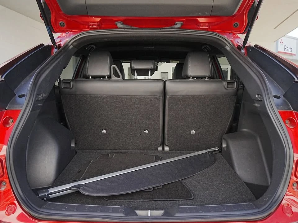 2023 Mitsubishi Eclipse Cross - Image 7 of 20