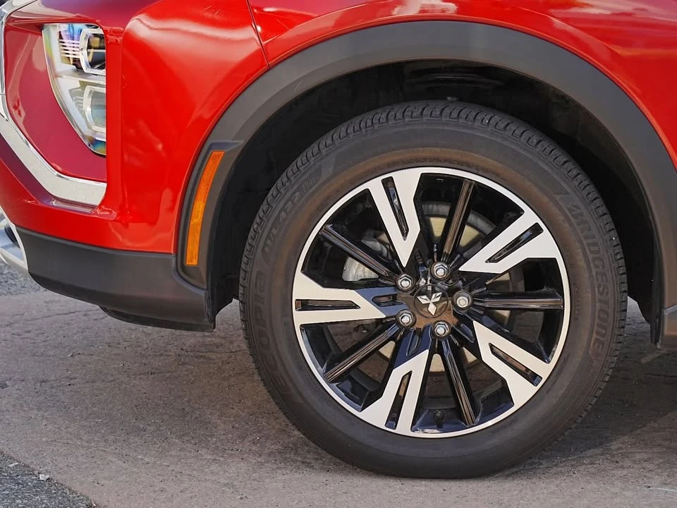 2023 Mitsubishi Eclipse Cross - Image 10 of 20