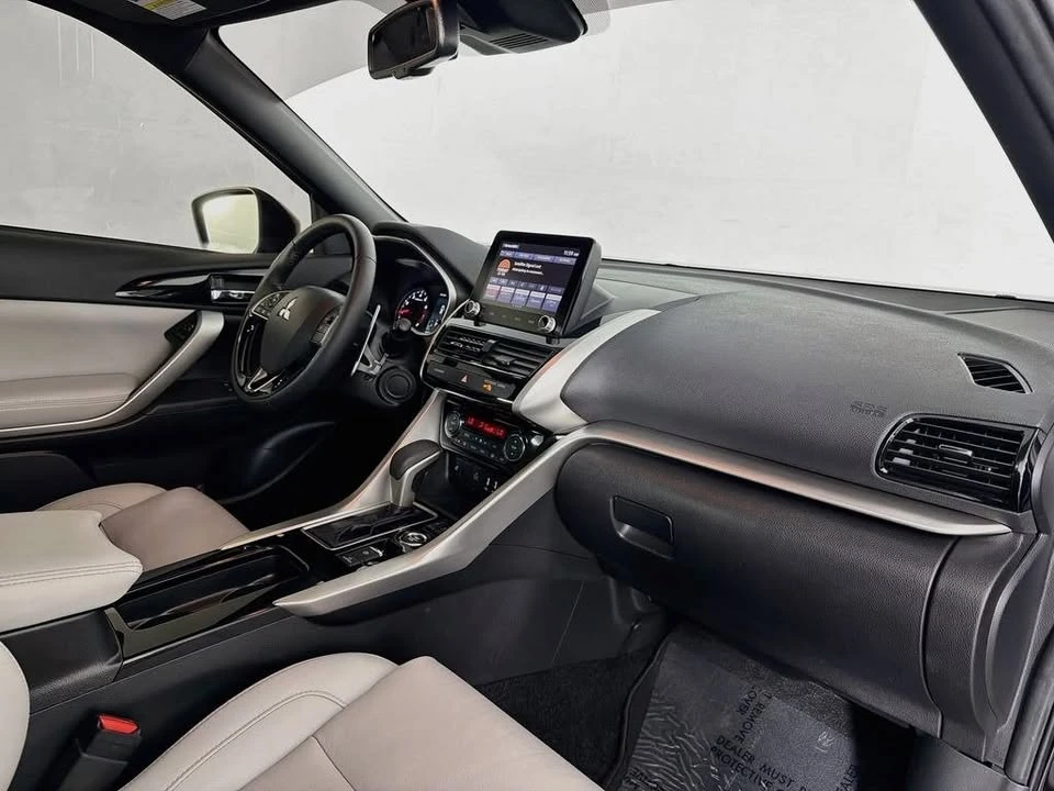 2023 Mitsubishi Eclipse Cross - Image 12 of 14