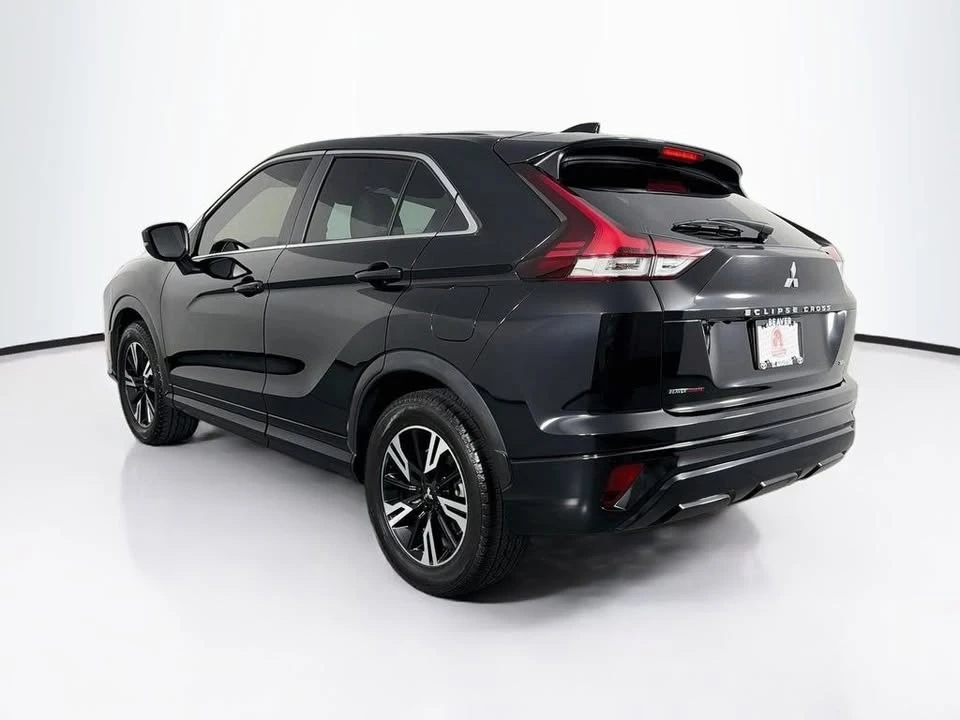 2023 Mitsubishi Eclipse Cross - Image 4 of 14