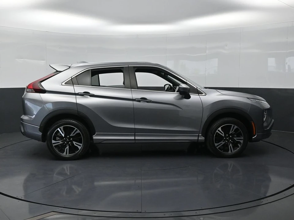 2023 Mitsubishi Eclipse Cross - Image 7 of 12