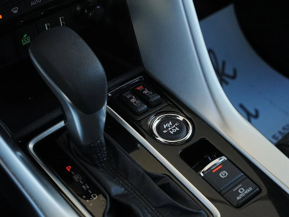2023 Mitsubishi Eclipse Cross - Image 18 of 20