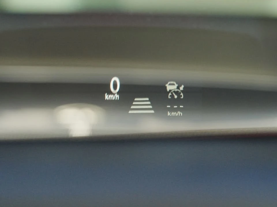 2023 Mitsubishi Eclipse Cross - Image 13 of 20