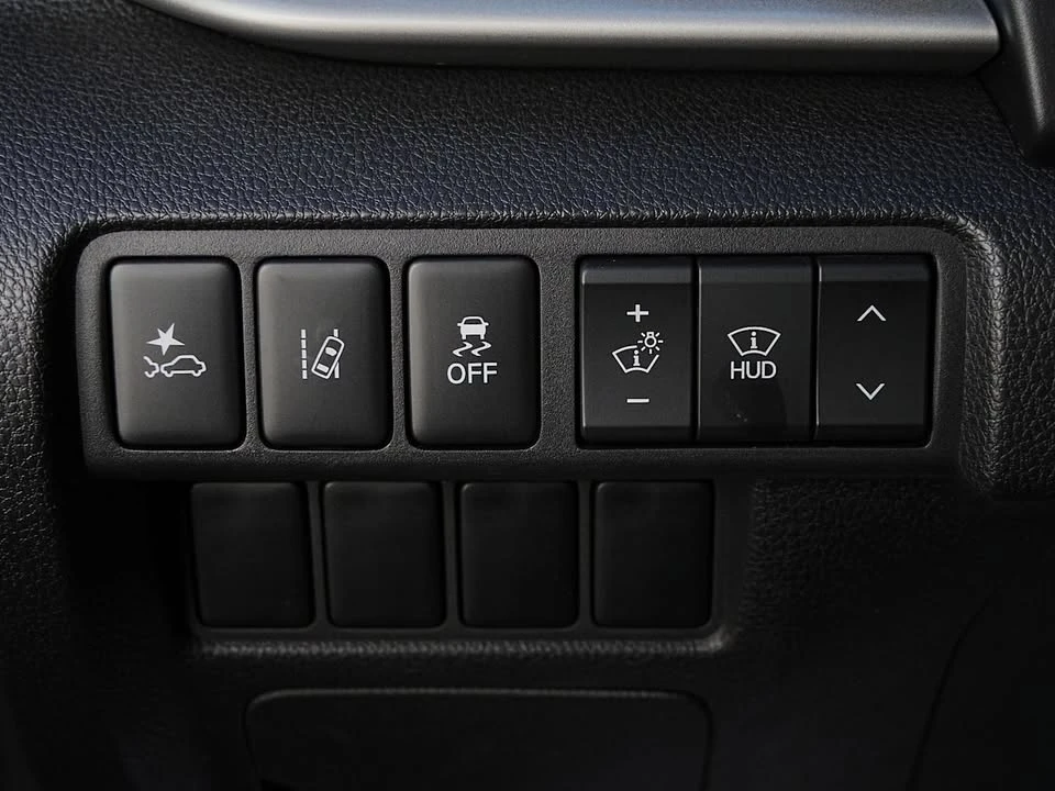 2023 Mitsubishi Eclipse Cross - Image 18 of 20