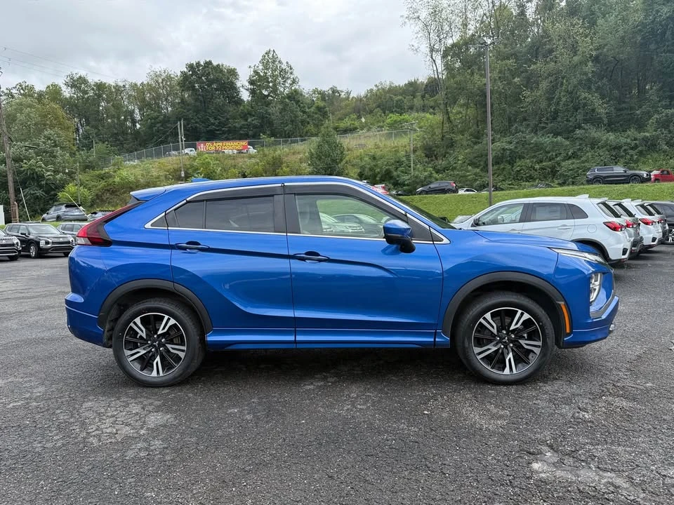 2023 Mitsubishi Eclipse Cross - Image 2 of 15