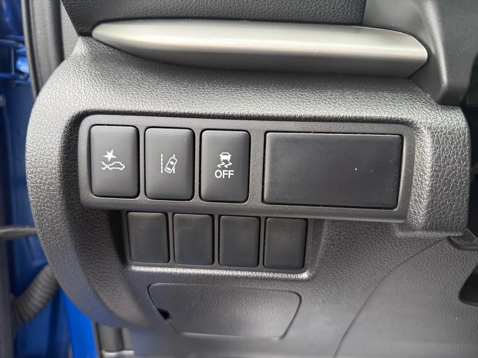 2023 Mitsubishi Eclipse Cross - Image 11 of 15