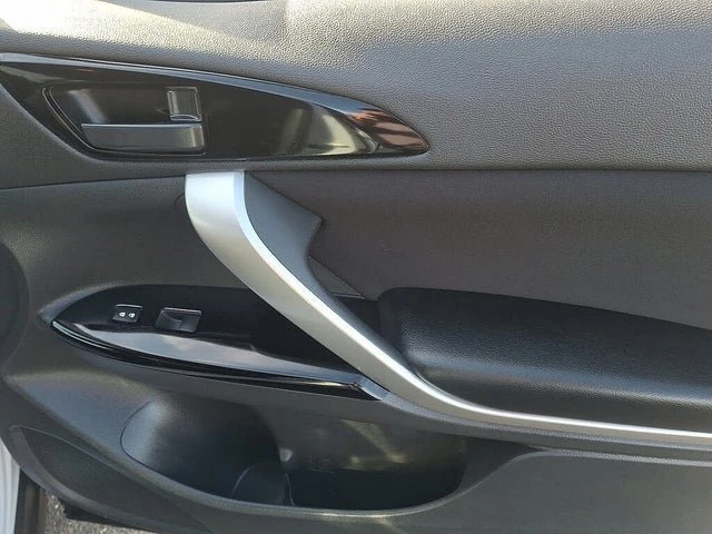 2023 Mitsubishi Eclipse Cross - Image 10 of 20