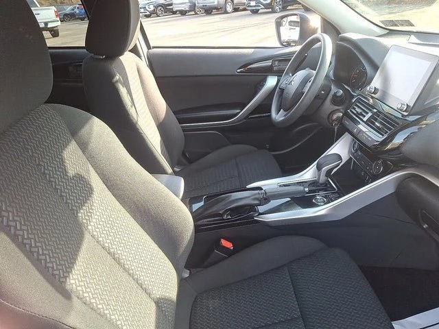 2023 Mitsubishi Eclipse Cross - Image 11 of 20
