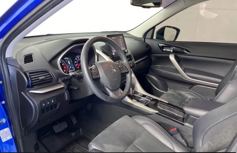2023 Mitsubishi Eclipse Cross - Image 4 of 7