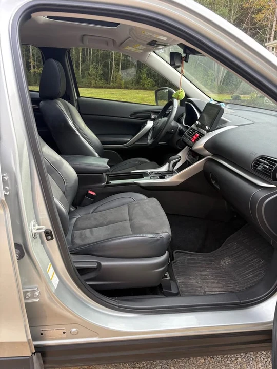 2023 Mitsubishi Eclipse Cross - Image 8 of 15