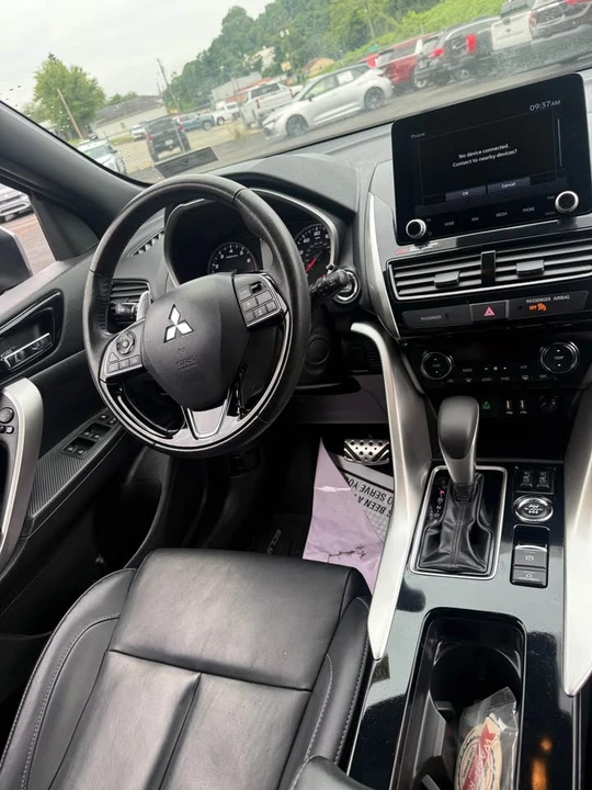 2023 Mitsubishi Eclipse Cross - Image 4 of 9