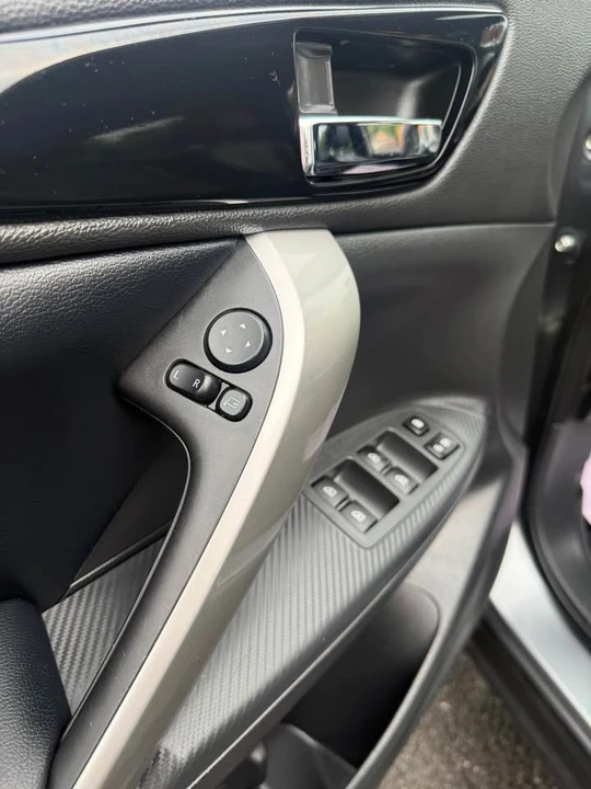 2023 Mitsubishi Eclipse Cross - Image 3 of 9